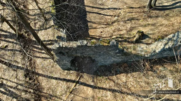 Novy-hrad-3-brana-12.webp