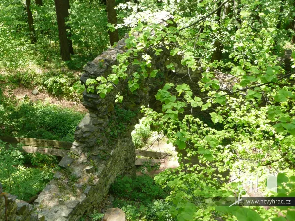 Novy-hrad-3-brana-28.webp