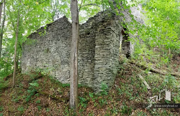 Novy-hrad-3-brana-57.webp