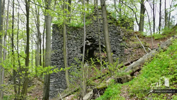 Novy-hrad-4-brana-14.webp