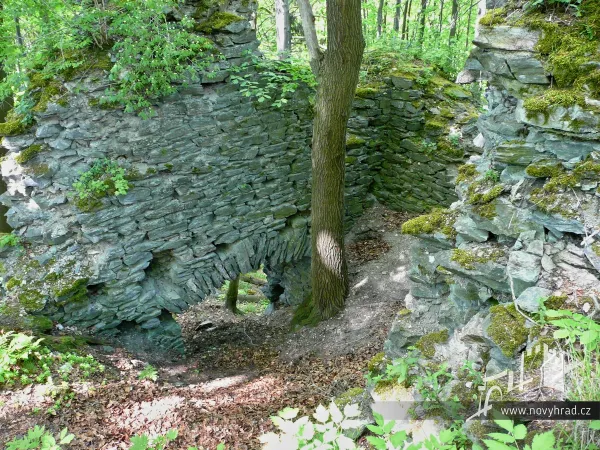 Novy-hrad-4-brana-33.webp