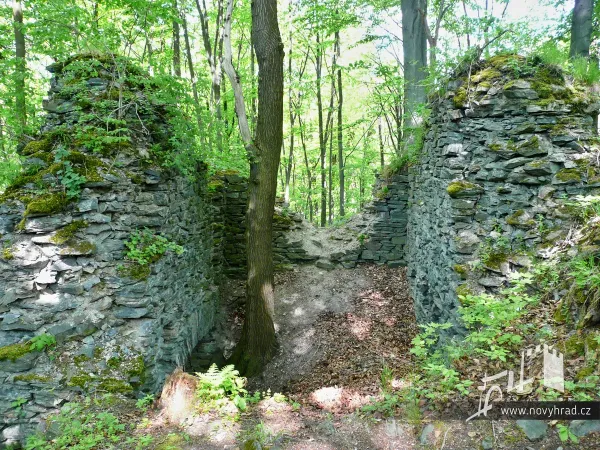 Novy-hrad-4-brana-34.webp