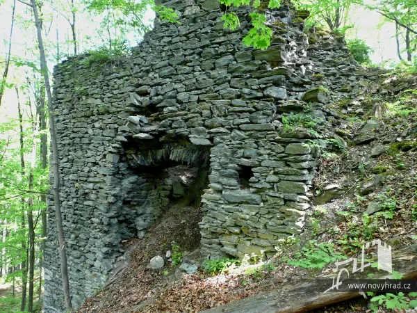 Novy-hrad-4-brana-41.webp