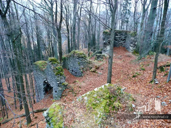 Novy-hrad-4-brana-46.webp