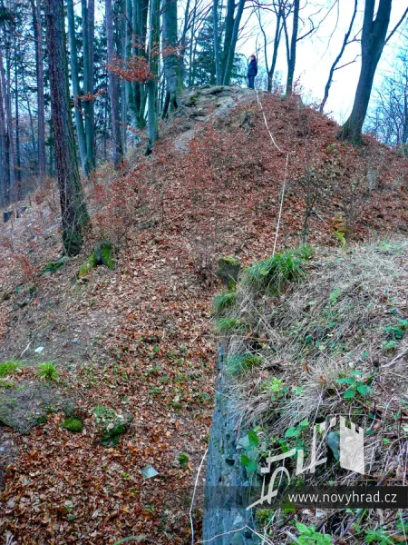 Novy-hrad-hlaska-03.webp