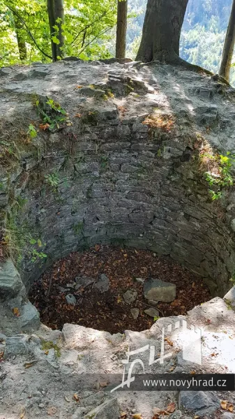 Novy-hrad-hlaska-20.webp