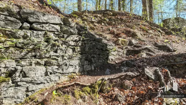 Novy-hrad-hradni-palac-16.webp
