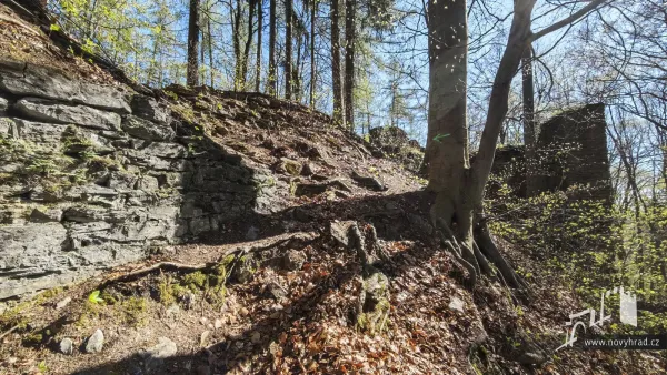Novy-hrad-hradni-palac-17.webp