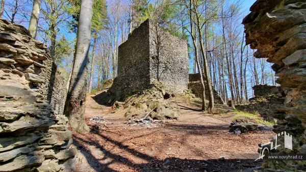 Nádvoří 3. brány