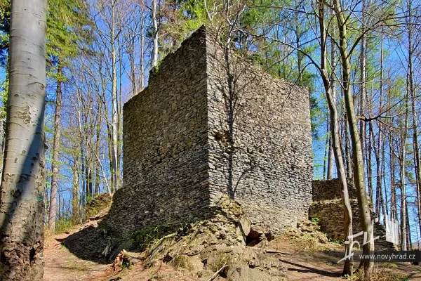 Věž (A) nad 3. bránou