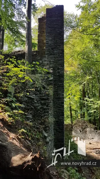 Novy-hrad-vez-A-nad-3-branou-024.webp