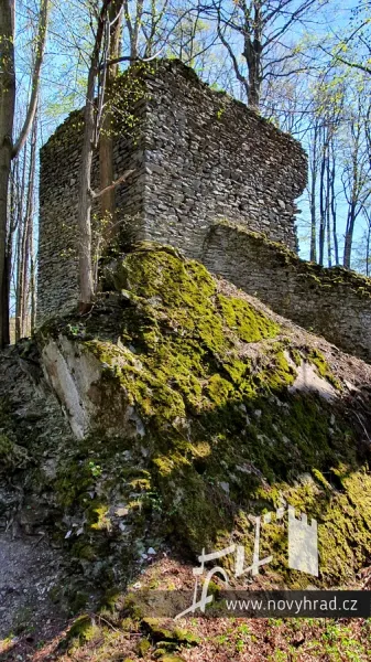 Novy-hrad-vez-B-u-4-brany-003.webp