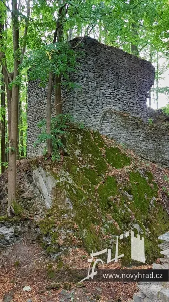 Novy-hrad-vez-B-u-4-brany-016.webp