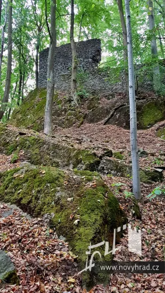 Novy-hrad-vez-B-u-4-brany-018.webp