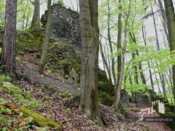 Novy-hrad-vez-B-u-4-brany-027.webp