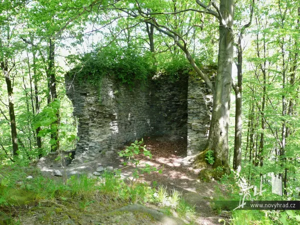 Novy-hrad-vez-B-u-4-brany-029.webp