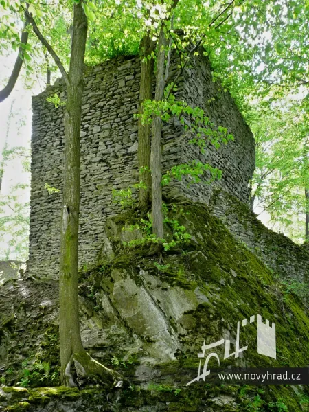 Novy-hrad-vez-B-u-4-brany-48.webp