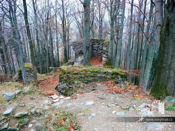 Novy-hrad-vez-B-u-4-brany-54.webp