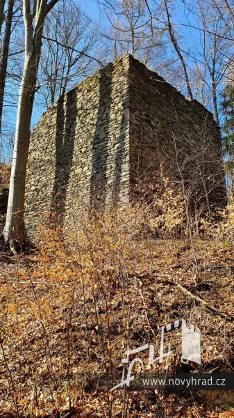 Novy-hrad-vez-C-004.webp