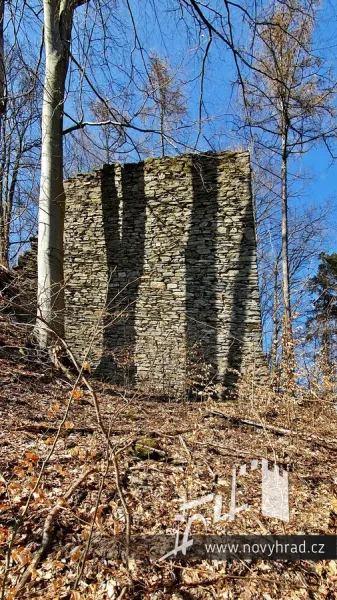 Novy-hrad-vez-C-005.webp
