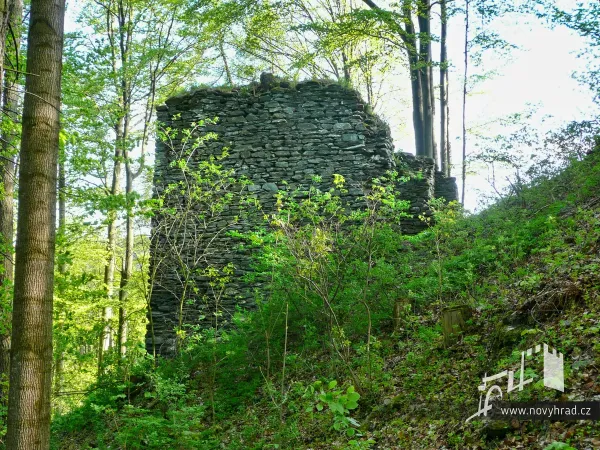 Novy-hrad-vez-C-009.webp