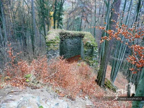 Novy-hrad-vez-C-033.webp