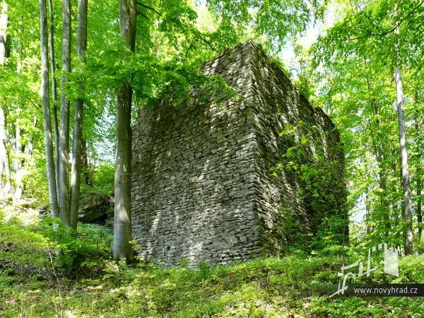 Novy-hrad-vez-C-24.webp