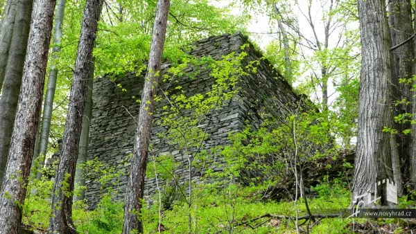 Novy-hrad-vez-C-33.webp