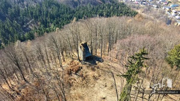 Novy-hrad-vez-E-jizni-05.webp