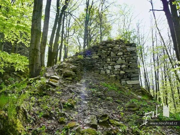 Novy-hrad-vez-F-05.webp